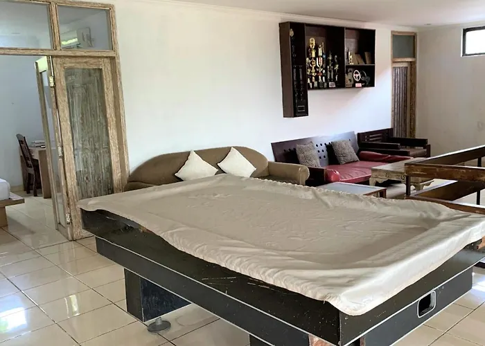 Chendana Bali Hotel 2*